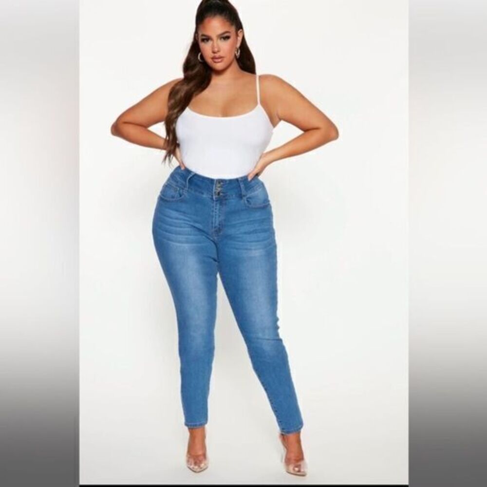 Tall Keeping Secrets Booty Lifting Jeans - Medium Blue Wash Size 14 REFFNB